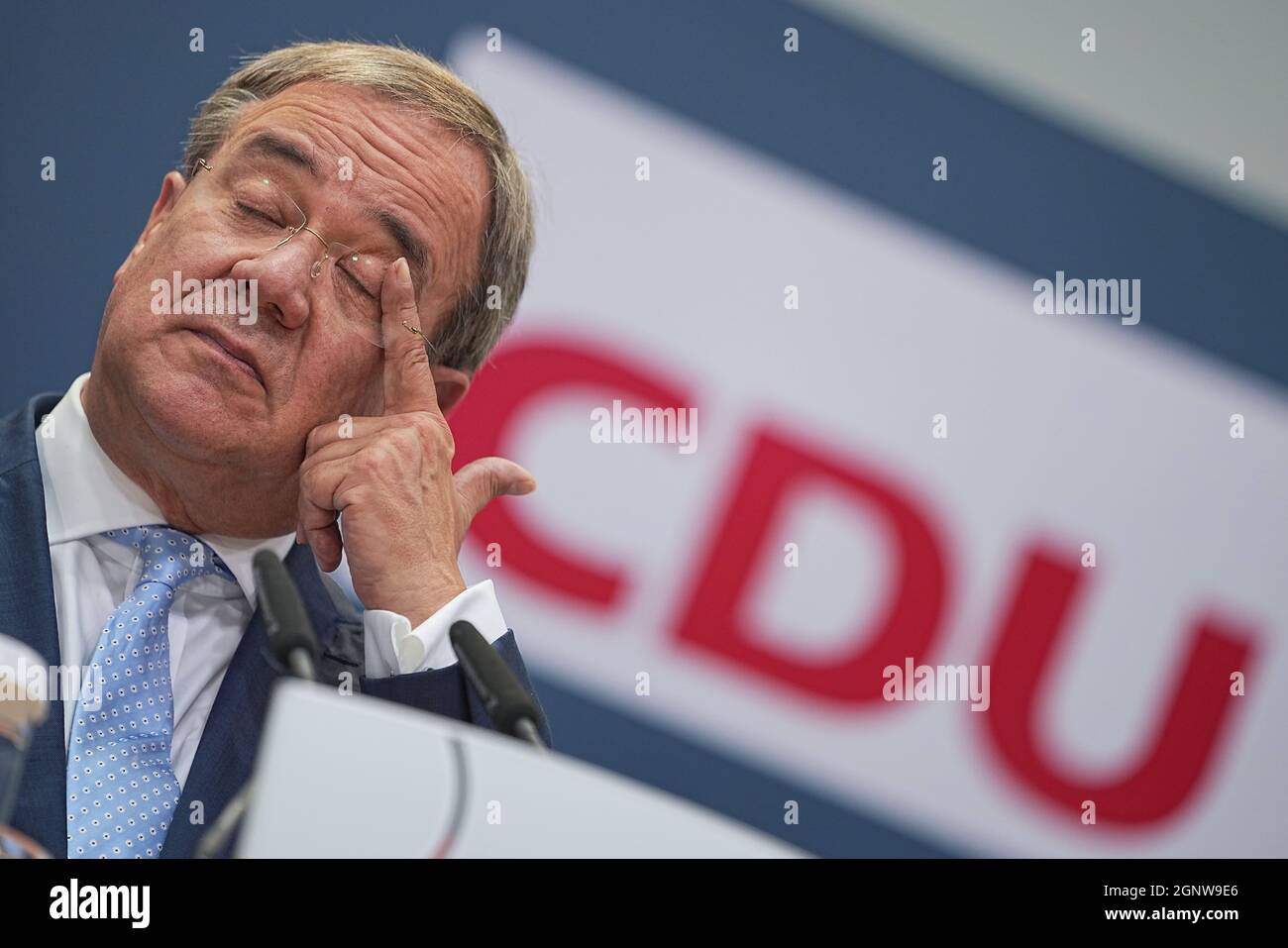 Berlino, Germania. 27 settembre 2021. CDU candidato per il cancelliere Armin Laschet dà una conferenza stampa. Credit: Michael Kappeler/dpa/Alamy Live News Foto Stock