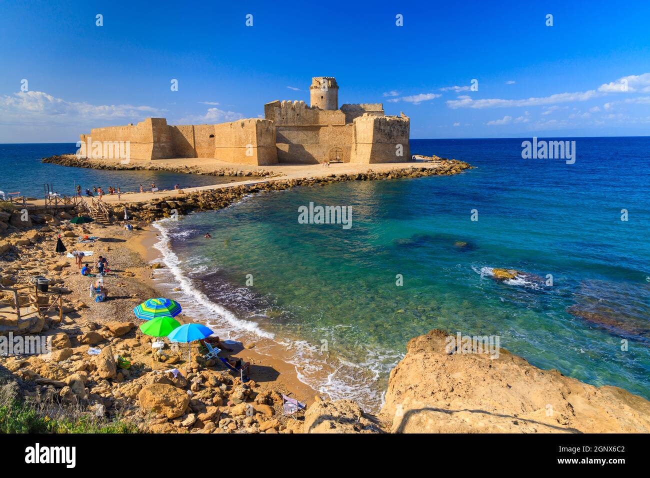 Castello di Isola di Capo Rizzuto, provincia di Crotone, Calabria, Italia Foto Stock