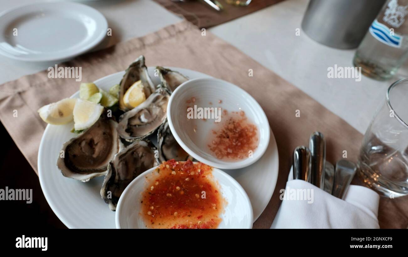 Piatto di pesce pranzo a buffet all'ora di mezzogiorno Hilton Hotel Pattaya Thailandia Foto Stock