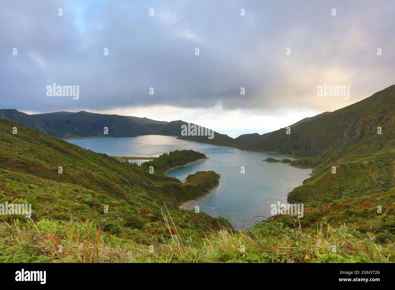 Lagoa do Fogo (laguna di fuoco) nell'isola di St Michael (Sao Miguel) - Azzorre - Portogallo Foto Stock