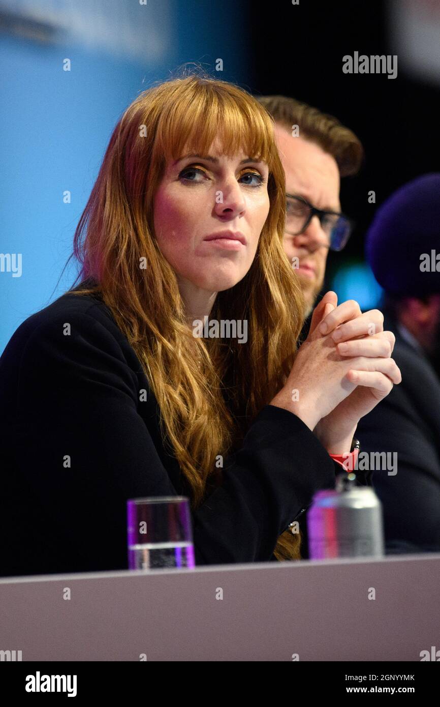 Brighton, Regno Unito. 28 settembre 2021. Angela Rayner, vice leader del Partito Laburista, durante la Conferenza del Partito Laburista del 2021 a Brighton. Data foto: Martedì 28 settembre 2021. Il credito fotografico dovrebbe essere: Matt Crossick/Empics/Alamy Live News Foto Stock