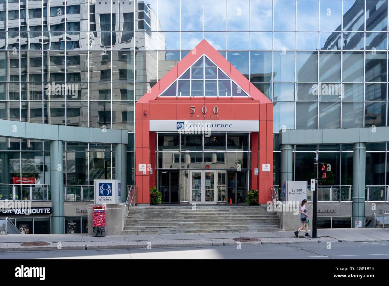 Montreal, QC, Canada - 4 settembre 2021: Sede di Loto-Quebec a Montreal, QC, Canada. Loto-Quebec è una società provinciale. Foto Stock