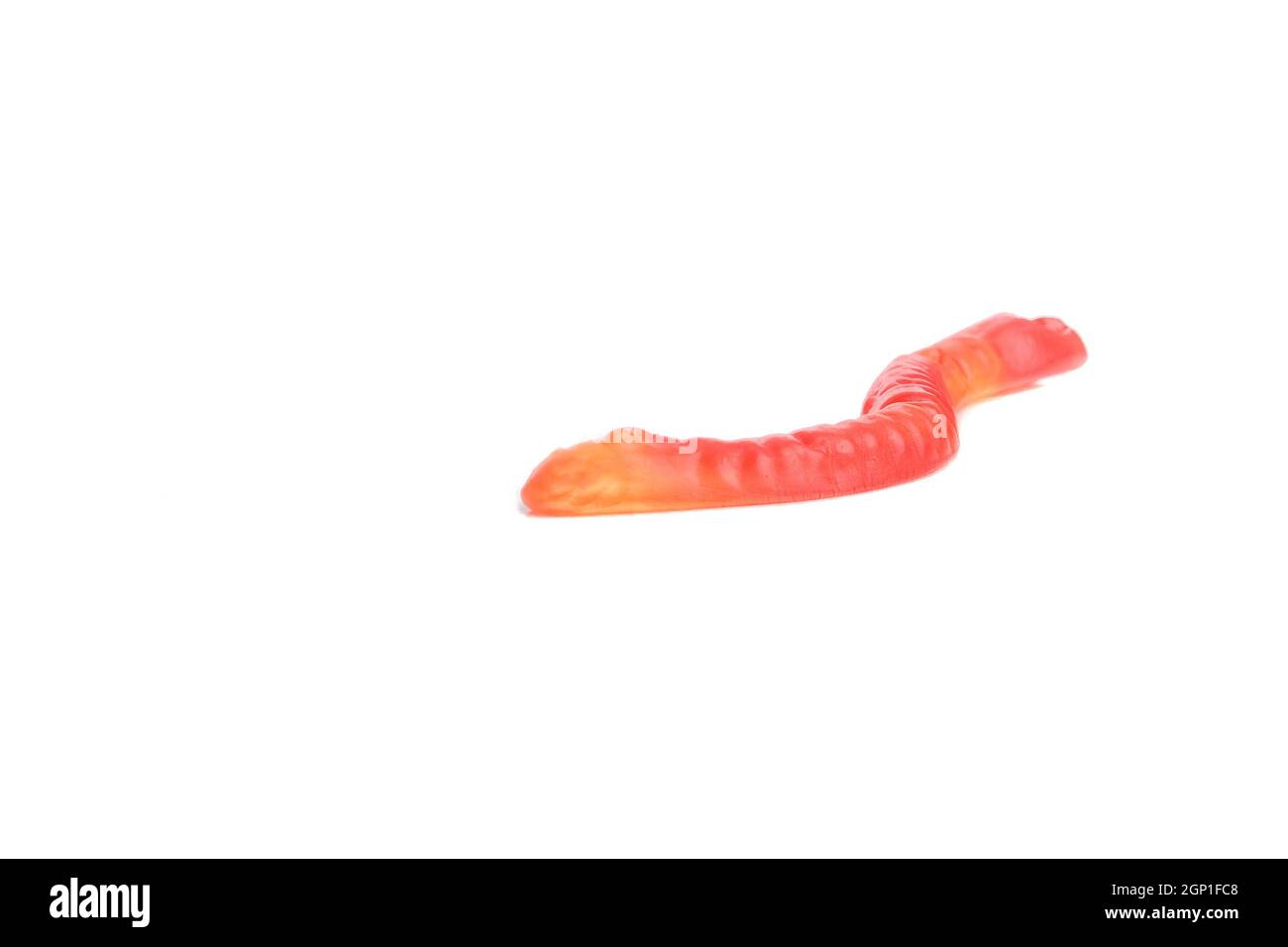 Colorato serpente gommoso, isolato su sfondo bianco Foto Stock
