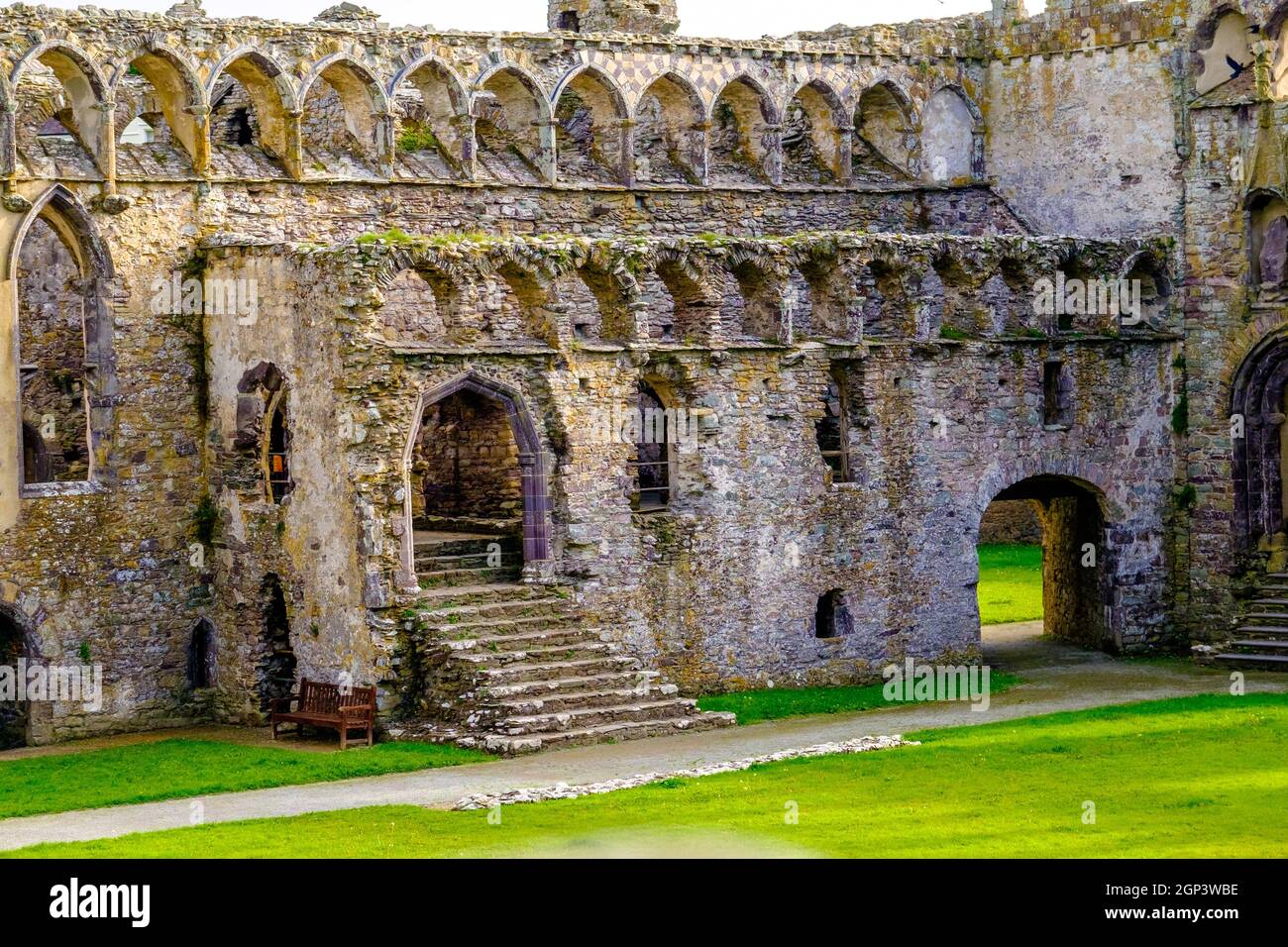 Il Palazzo dei Vescovi in rovina a St Davids, Pembrokeshire Foto Stock