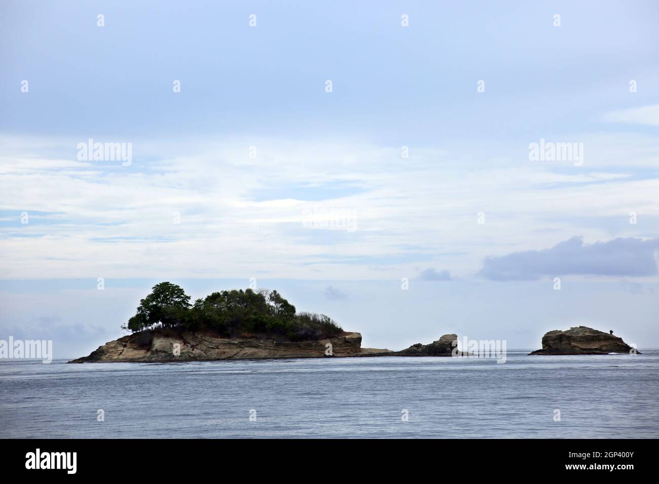 Felsen vor der Insel Siko, Nord-Molukken, Halmahera, Indonesien Foto Stock