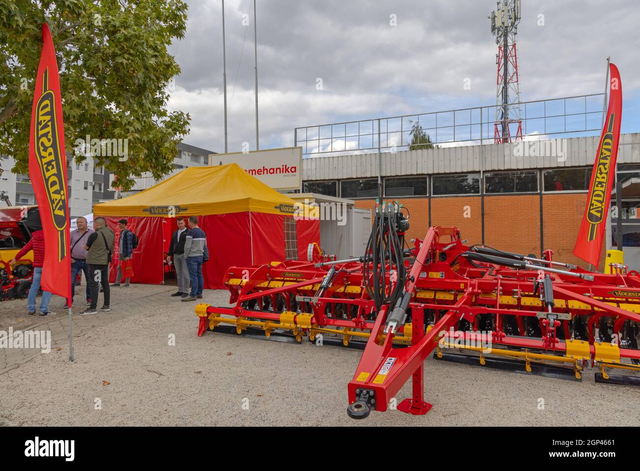 Novi Sad, Serbia - 21 settembre 2021: Tenda Vaderstad Equipment alla Fiera Agriculture Expo. Foto Stock