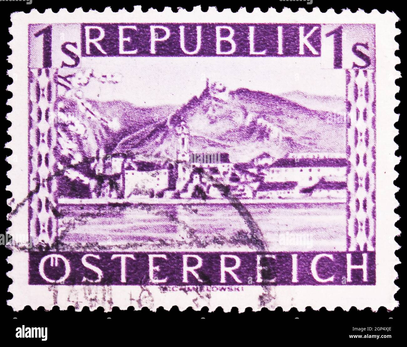 MOSCA, RUSSIA - 4 AGOSTO 2021: Francobollo stampato in Austria mostra Durnstein (bassa Austria), Paesaggi serie 1945-47, circa 1947 Foto Stock