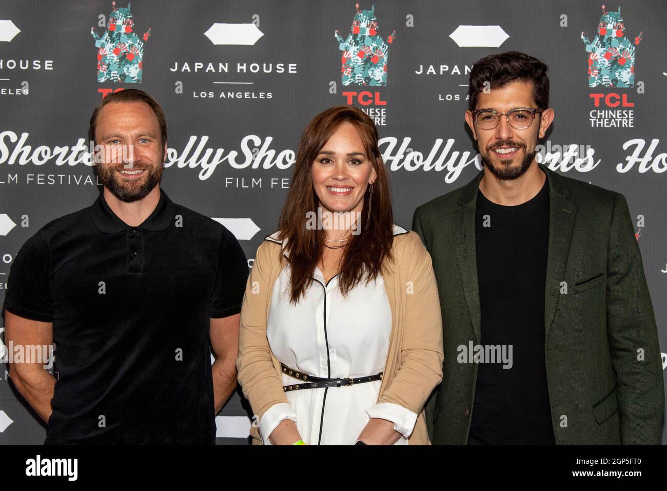 Hunter Jackson-Brier, Cate Carson, Jay Everly partecipa al 17° tappeto rosso annuale HollyShorts Second Filmakers al TCL Chinese Theatre di Los Angeles, CA il 27 settembre 2021 Foto Stock