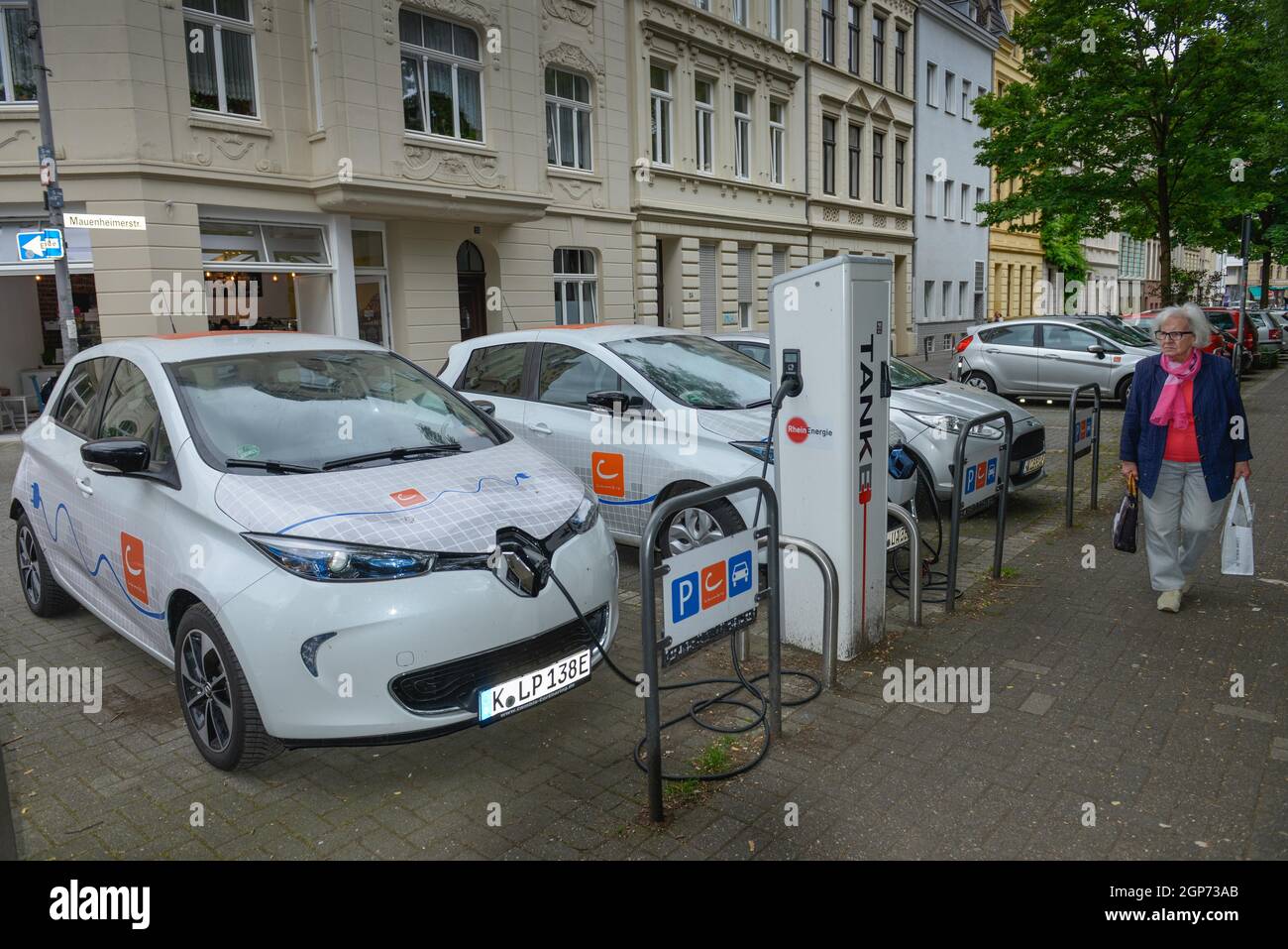 Stazione di condivisione auto di Cambio, Schillplatz, Nippes, Colonia, Renania settentrionale-Vestfalia, Germania Foto Stock