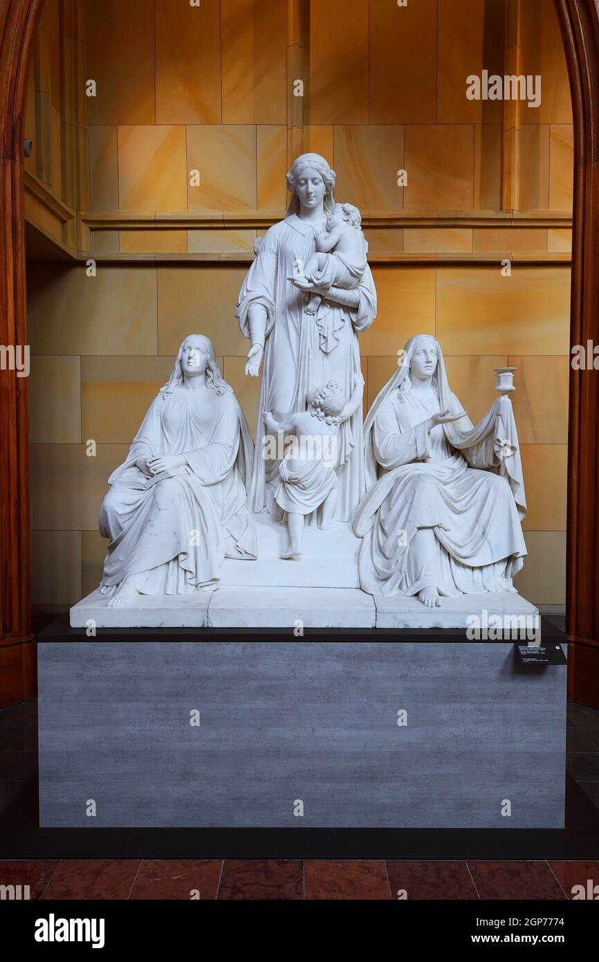 Gruppo di figure fede, Amore speranza di August Kiss, c. 1865, Friedrichswerder Church, architetto Carl Friedrich Schinkel, Berlino-Mitte, Germania Foto Stock