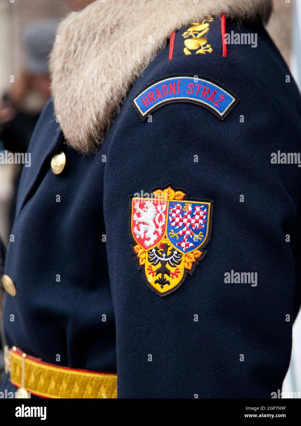Guardia del Castello di Praga, Hradni Straz di fronte al Castello. Hradni Straz è una guardia militare formale che protegge il presidente ceco. Foto Stock