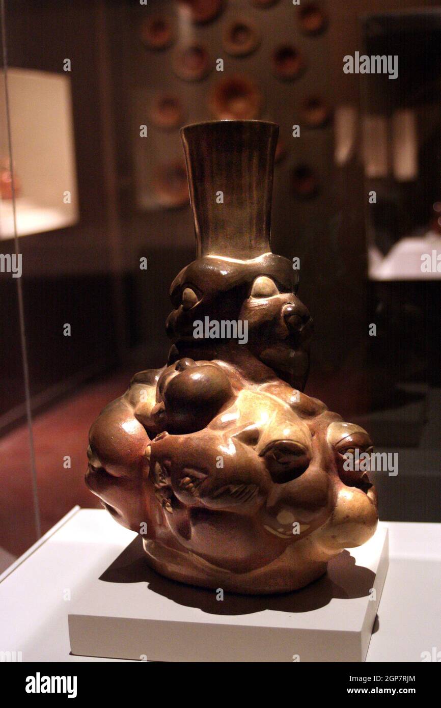 Ceramica al Museo di Arte precolombiana, Cusco, Perù Foto Stock