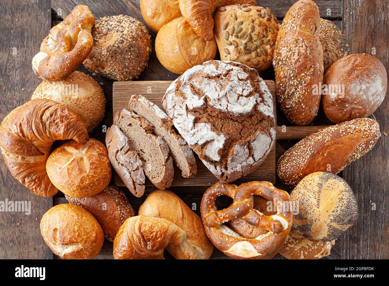 Deliziosa varietà di pane e panini tedeschi Foto Stock
