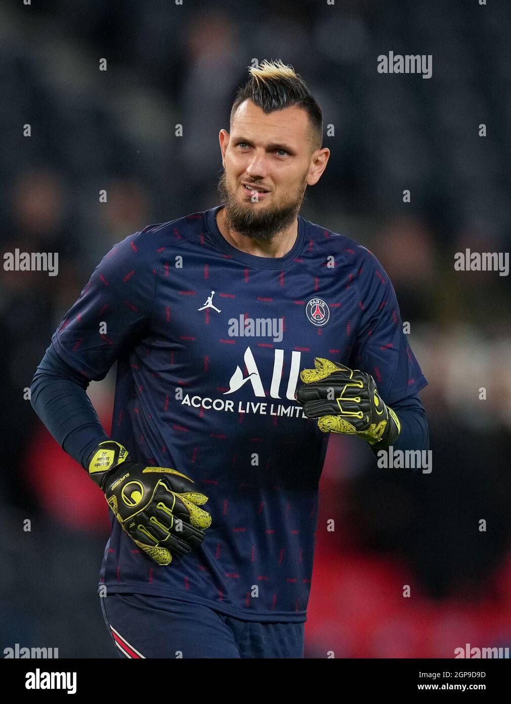 Parigi, Francia. 28 settembre 2021. Il portiere Alexandre Letellier della prepartita PSG durante la partita della UEFA Champions League tra Paris Saint Germain e Manchester City al Parc des Princes, Parigi, Francia, il 28 settembre 2021. Foto di Andy Rowland. Credit: Prime Media Images/Alamy Live News Foto Stock