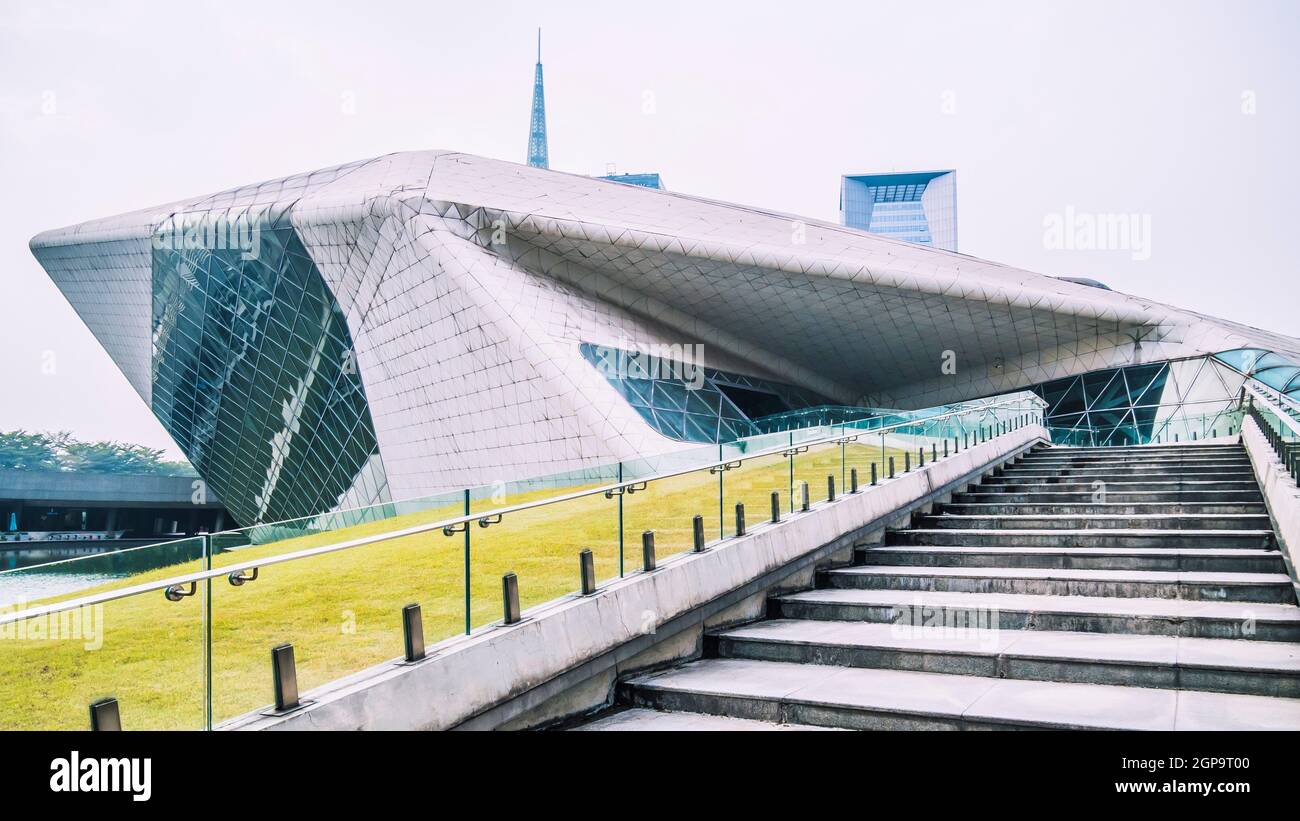 Dicembre 2019 Guangzhou China ,Guangzhou Opera House è un teatro d'opera cinese a Guangzhou, provincia di Guangdong, Repubblica Popolare Cinese. Progettato b Foto Stock