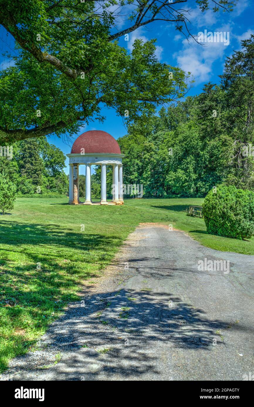 Il gazebo del Tempio sui terreni di Montpelier, James e Dolly Madisons '18 ° secolo casa e piantagione in Virginia. Foto Stock