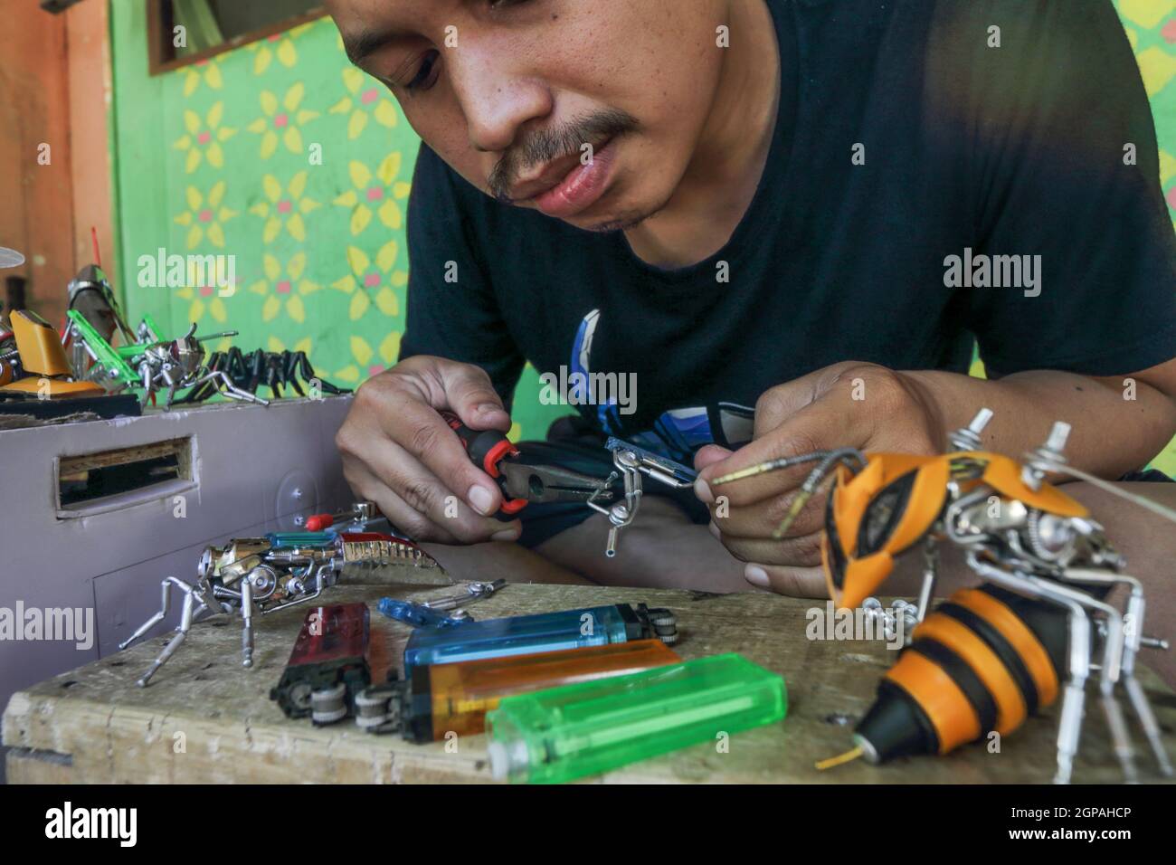trasformatori in miniatura di robot usati Foto Stock