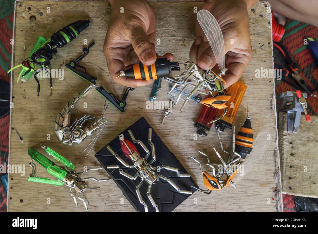 trasformatori in miniatura di robot usati Foto Stock