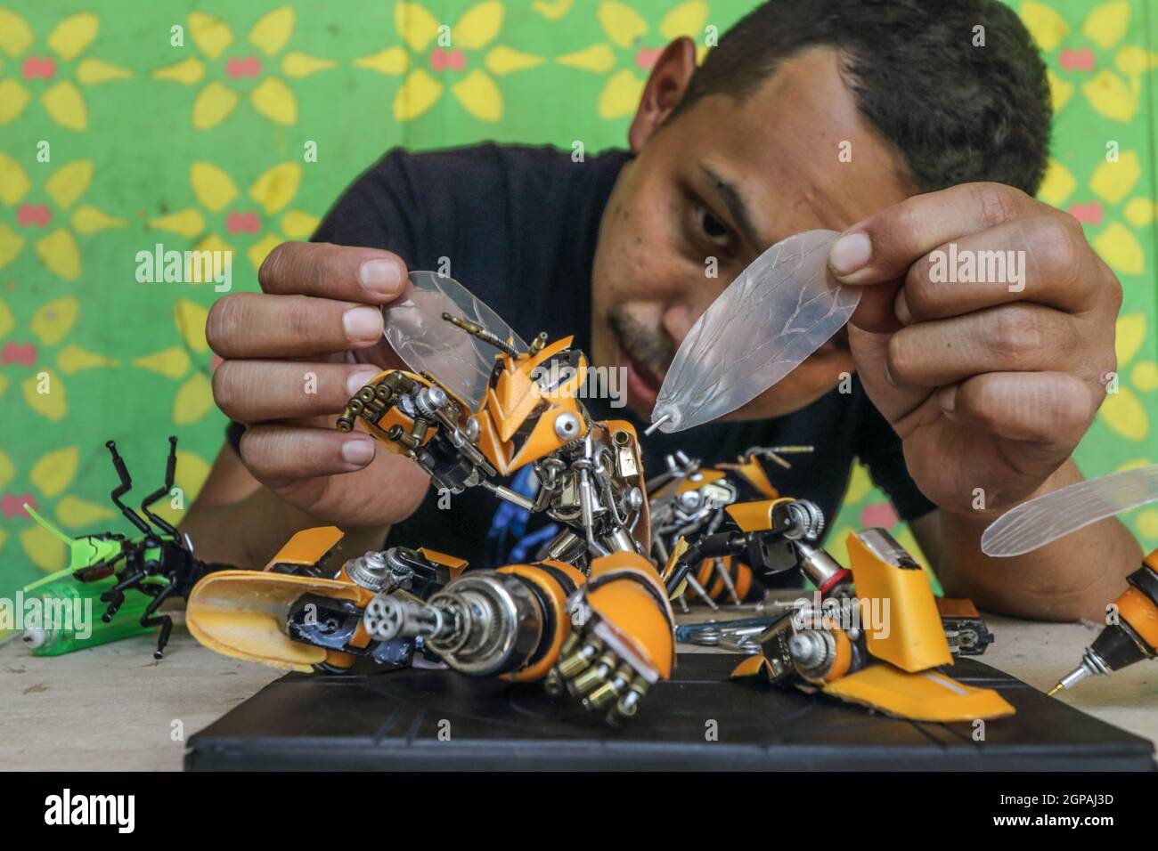 trasformatori in miniatura di robot usati Foto Stock