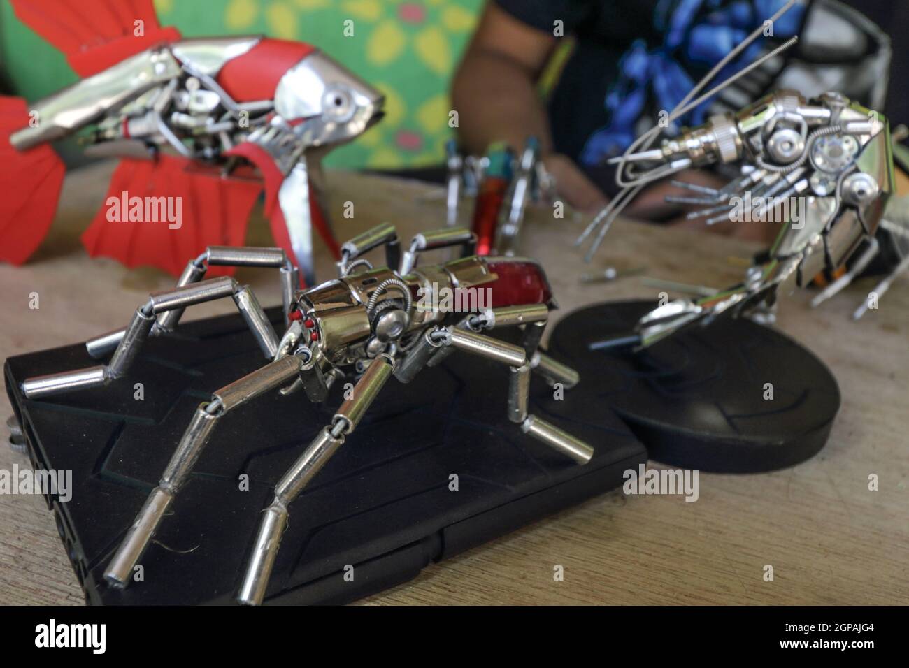 trasformatori in miniatura di robot usati Foto Stock