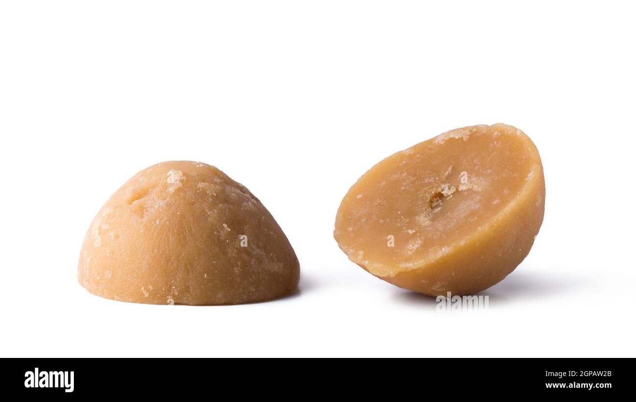 jaggery, colore marrone dorato, prodotto di zucchero non raffinato a forma di tazza chiamato anche jaggery kithul o zucchero di palma Foto Stock
