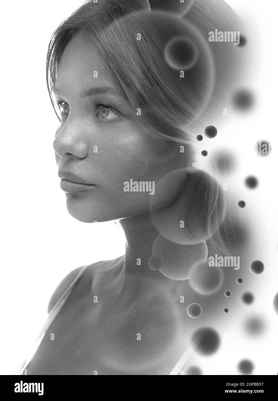 Ritratto drammatico in bianco e nero di una giovane donna attraente Foto Stock