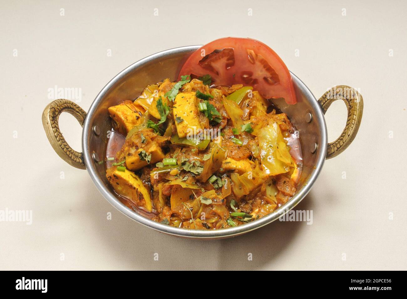 Deliziosa cucina indiana conosciuta come verdure Jalfrezi Foto Stock
