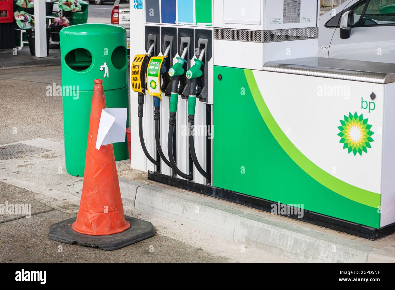 Un distributore di benzina chiuso durante la mancanza di carburante HGV conducenti. Foto Stock