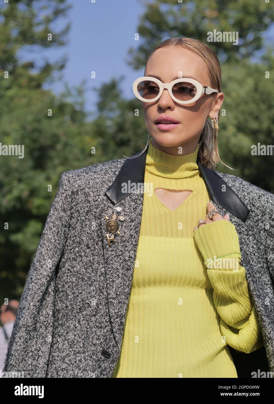 Vika Rader Before Tods sfilata di moda durante la settimana della moda di  Milano collezioni autunno/inverno 2021/2022 Foto stock - Alamy