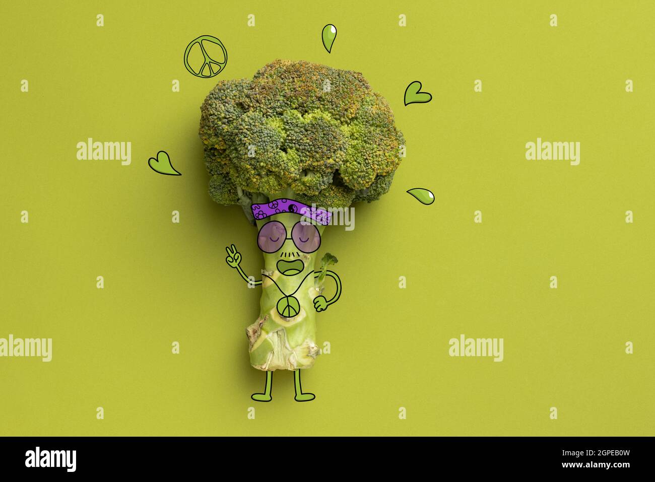 Collage d'arte contemporanea di divertente hipster broccoli isolato su sfondo verde. Doddle disegnate sullo sfondo Foto Stock