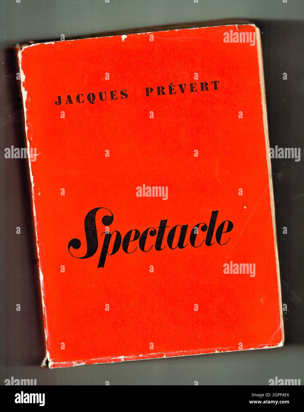 Copertina di ' Spectacle', un libro del poeta francese Jacques Prévert,  Francia, 1951 Foto stock - Alamy