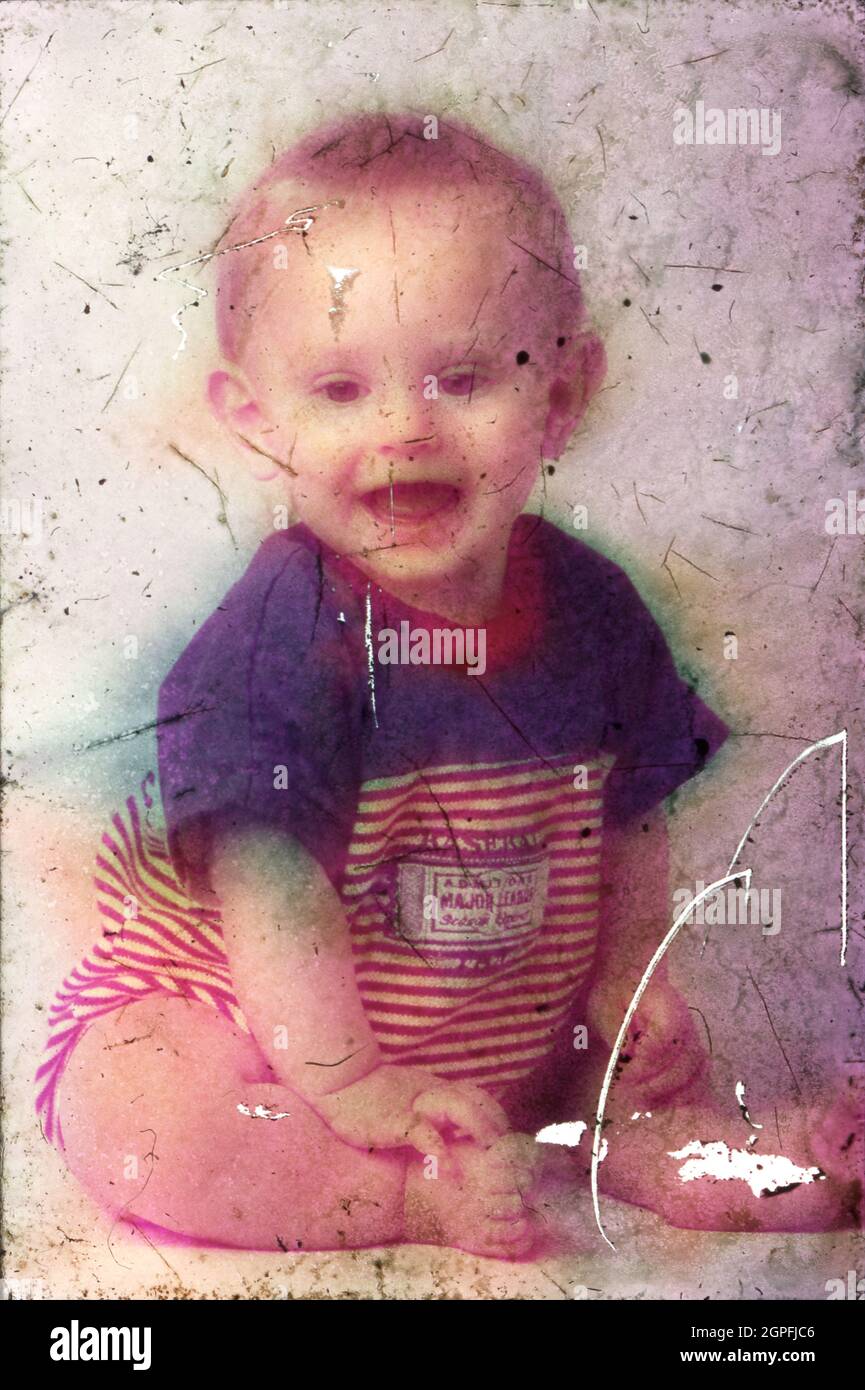 Austin Texas USA, 1997 anglo ragazzo, 6 mesi, in studio fotografico con coperta e senza madre. SIG. EU-000 ©Bob Daemmrich Foto Stock