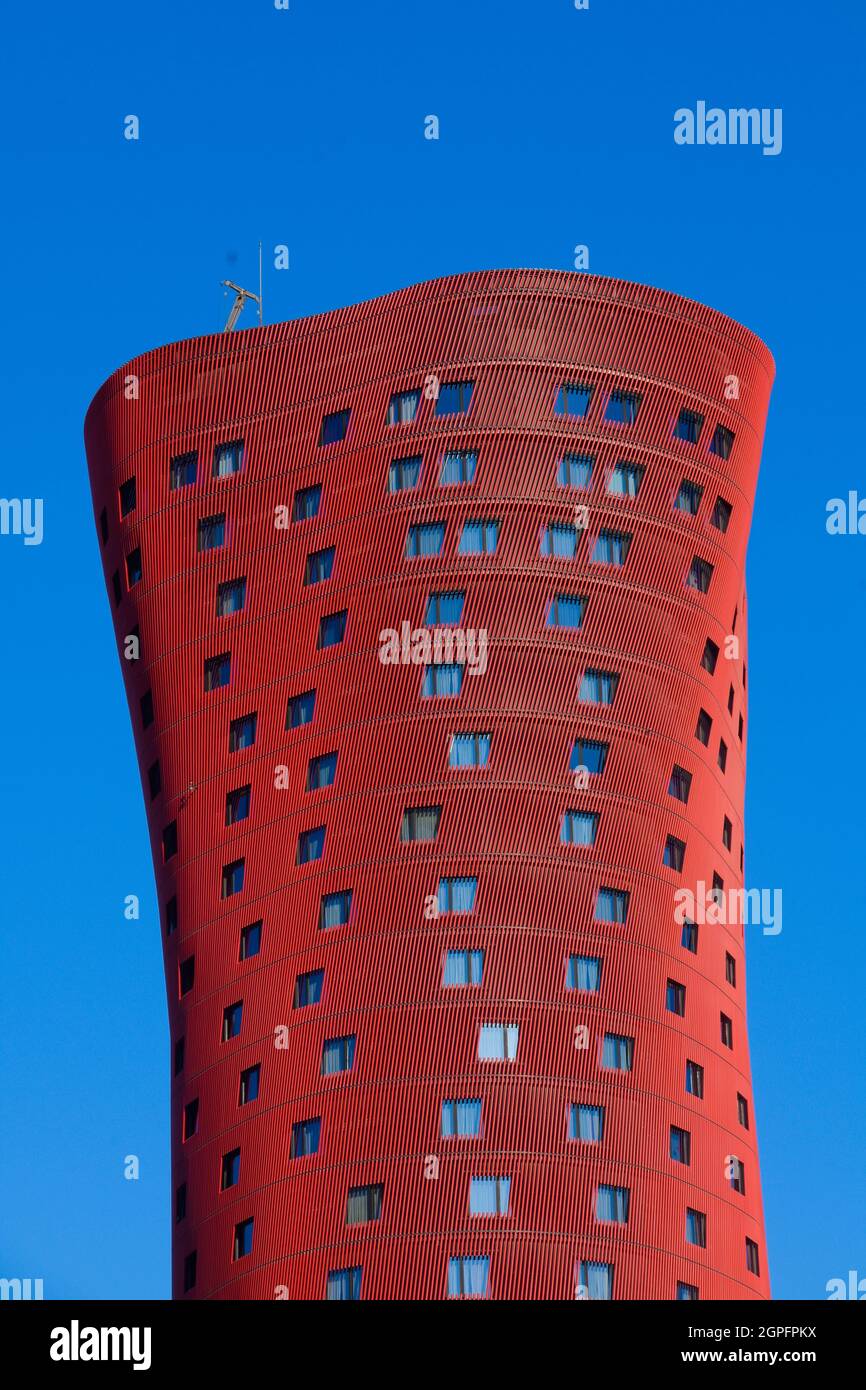 Torre di Toyo Ito. Plaça Europa, Hospitalet de Llobregat, provincia di Barcellona, Catalogna, Spagna. Foto Stock