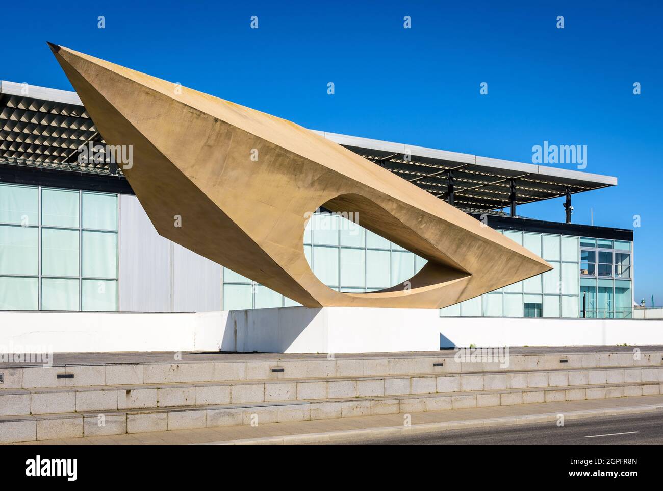 Scultura 'le Signal' di fronte al museo d'arte moderna André Malraux a le Havre, Francia. Foto Stock