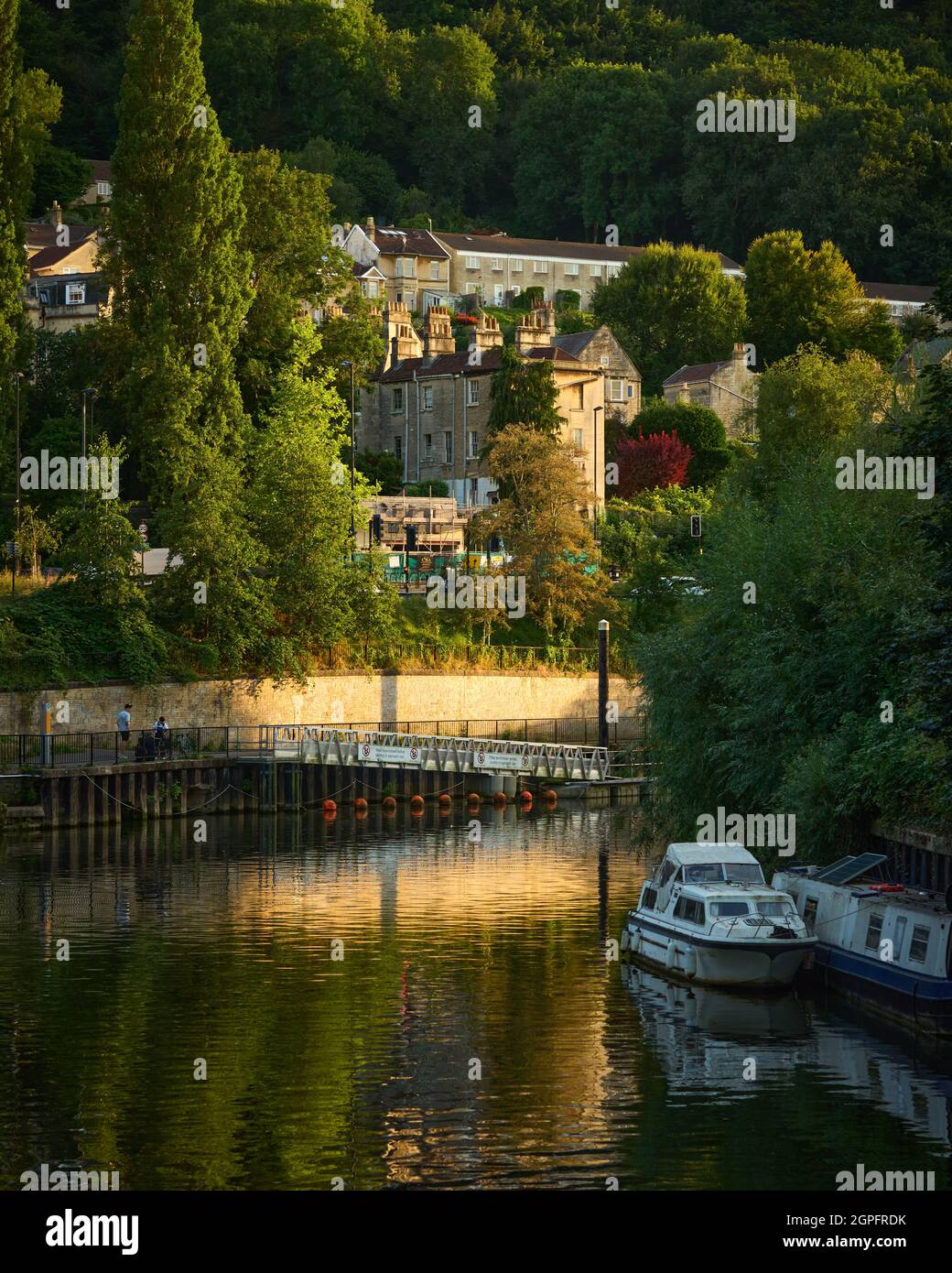 Case sulle rive dell'Avon Foto Stock