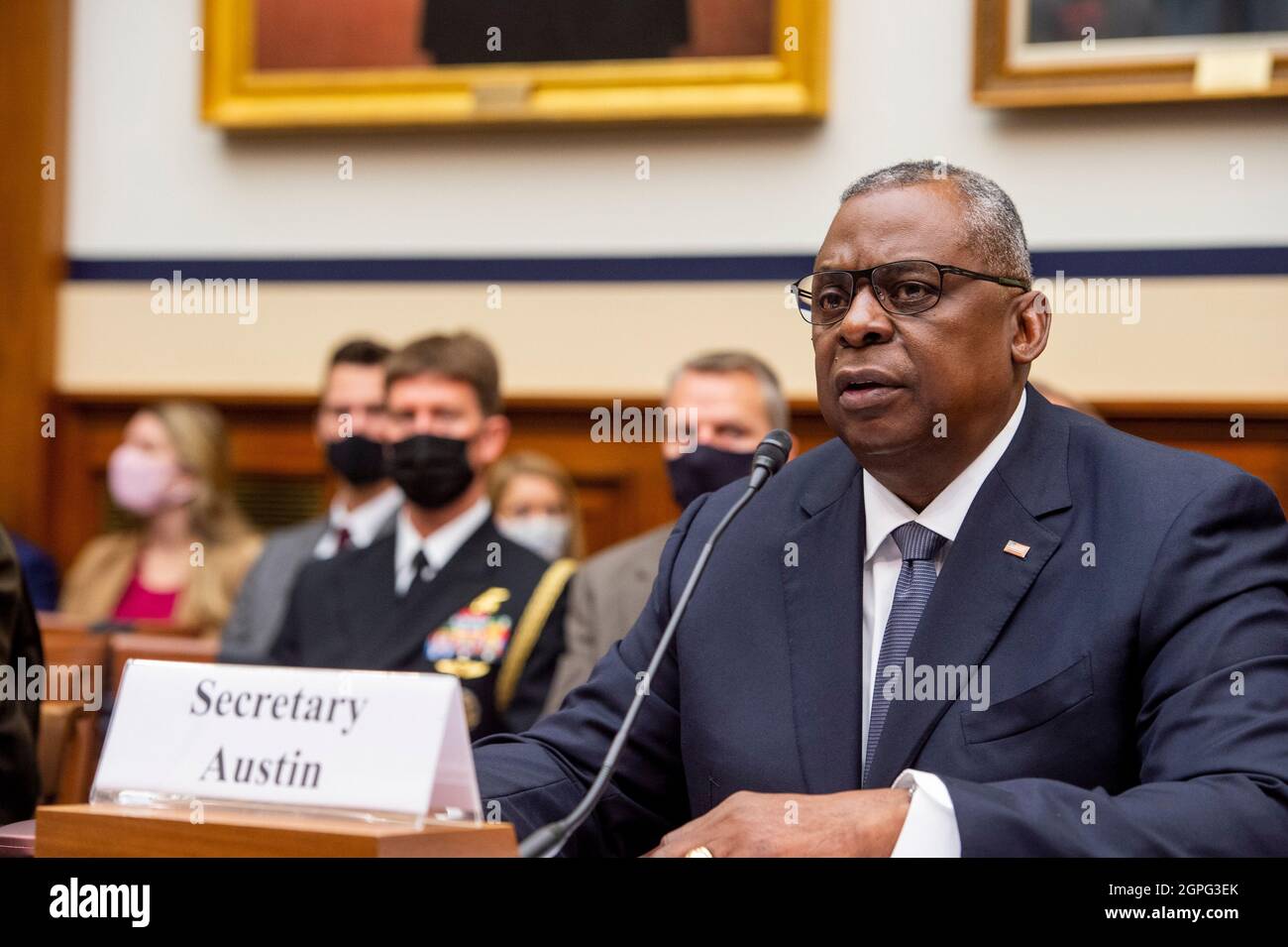 Austin III, Segretario della Difesa degli Stati Uniti, offre le sue osservazioni di apertura durante un'audizione del Comitato dei servizi Armed della Camera su âEnding la Missione militare degli Stati Uniti a Afghanistanâ nel Rayburn House Office Building a Washington, DC, mercoledì 29 settembre 2021. Credito: Rod Lammey/Pool via CNP Foto Stock
