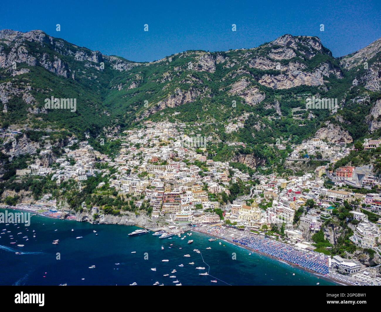 spiaggia-colorata-positano-costiera-amalfitana-immagini-e-fotografie