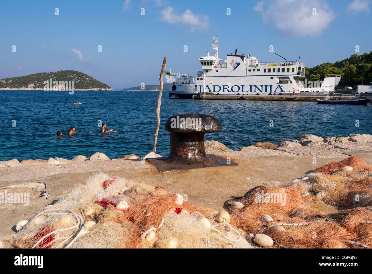 Croazia, Dalmazia, Isole Elafiti, Isola di Sipan, il porto di Sudurad, traghetto Foto Stock
