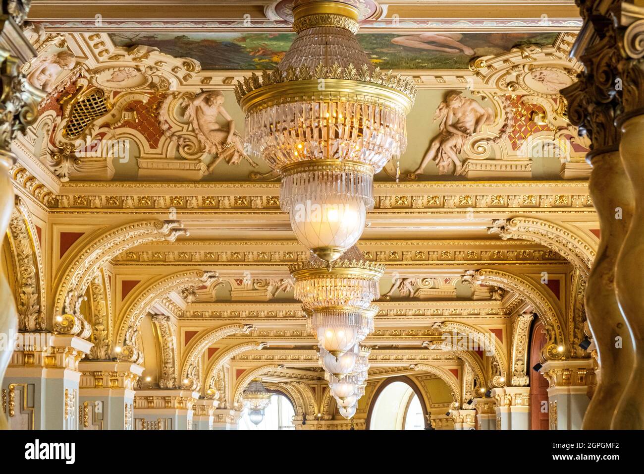 Ungheria, Budapest, dichiarata Patrimonio Mondiale dell'Umanità dall'UNESCO, quartiere Pest, New York Café, in stile rococò barocco, dell'hotel New York Palace, costruito nel 1894 Foto Stock