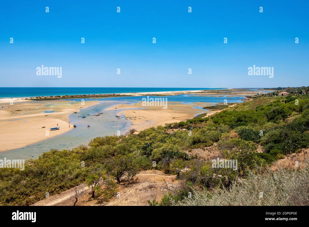 Portogallo, Algarve, Tavira, parco naturale Ria Formosa, spiaggia di Cacela Velha Foto Stock