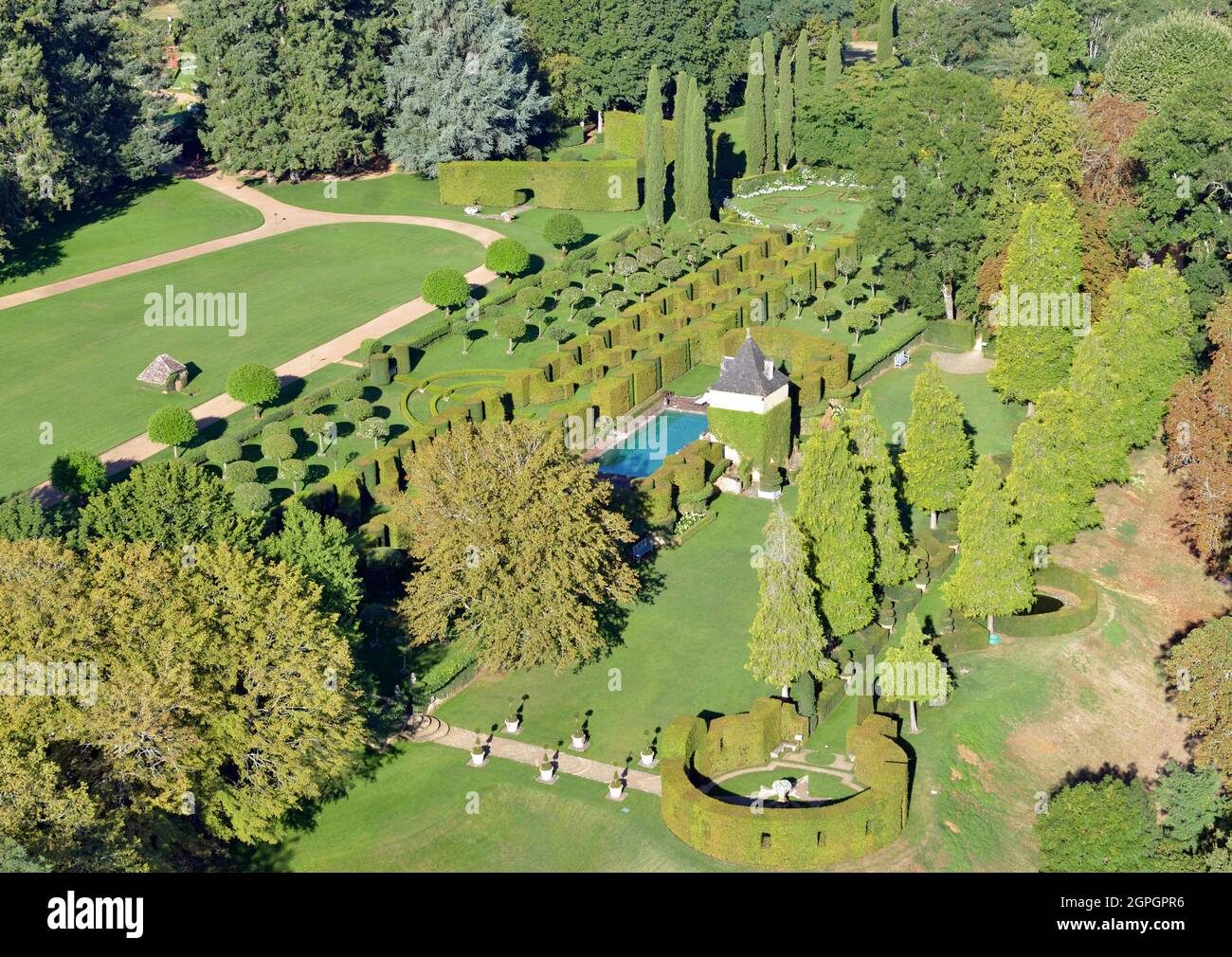 Francia, Dordogne, Perigord nero, Salignac-Eyvigues, Giardini d'Eyrignac, (vista aerea) Foto Stock
