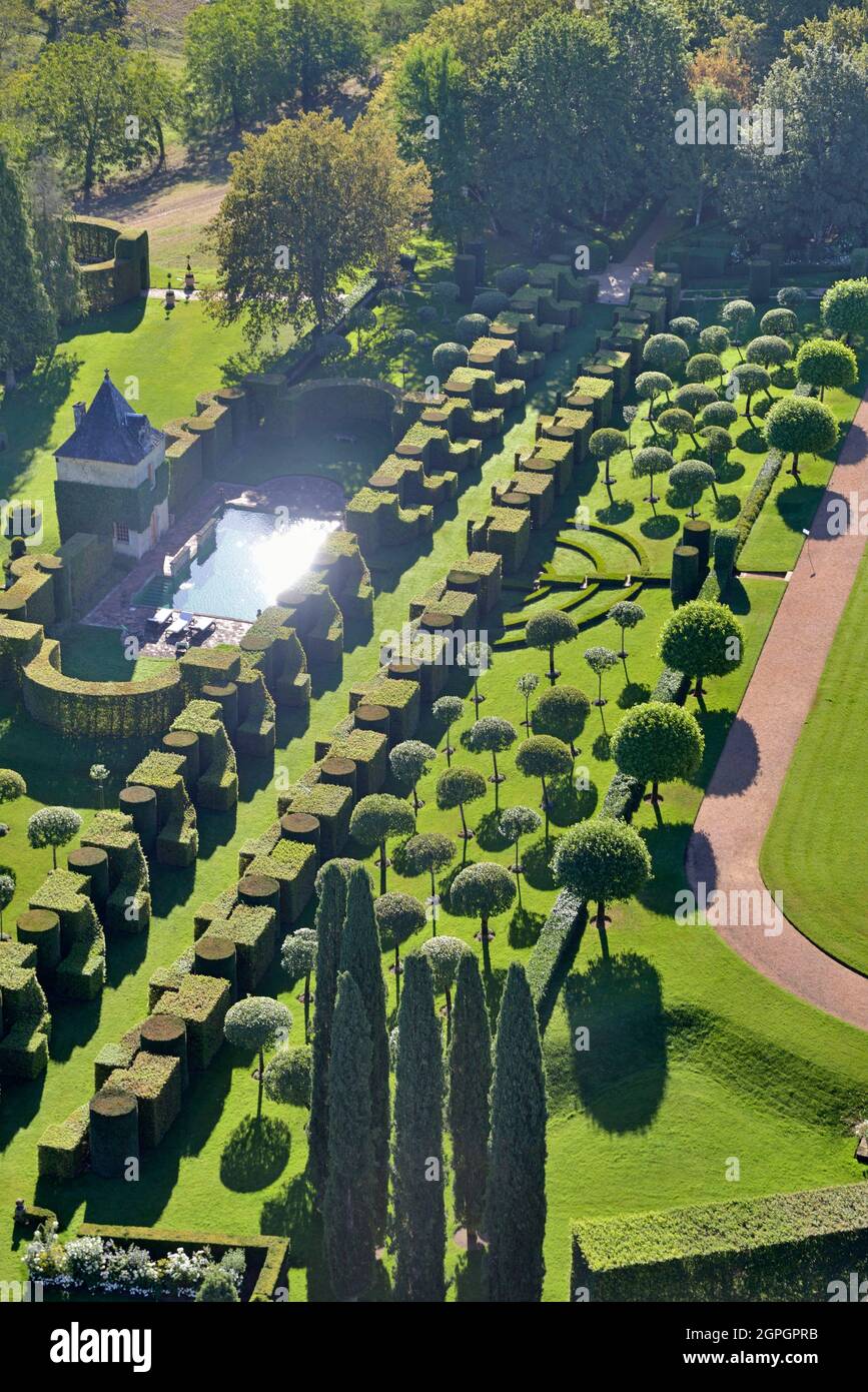 Francia, Dordogne, Perigord nero, Salignac-Eyvigues, Giardini d'Eyrignac, (vista aerea) Foto Stock