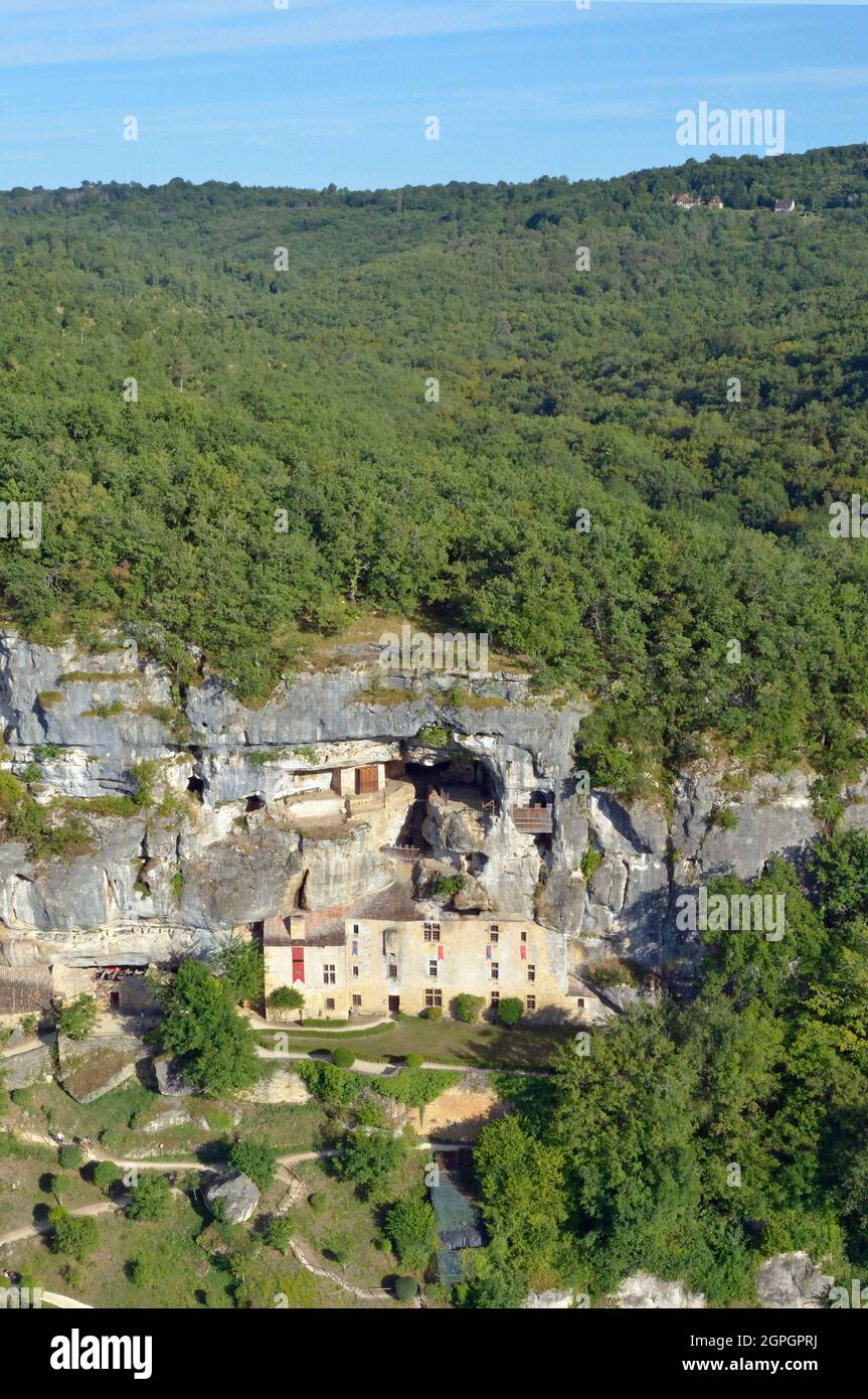 Francia, Dordogne, Perigord Noir, Vezere Valley, sito preistorico e grotta decorata elencati come Patrimonio Mondiale dell'UNESCO, Tursac, 16 ° secolo Reignac troglodita e casa fortificata Foto Stock