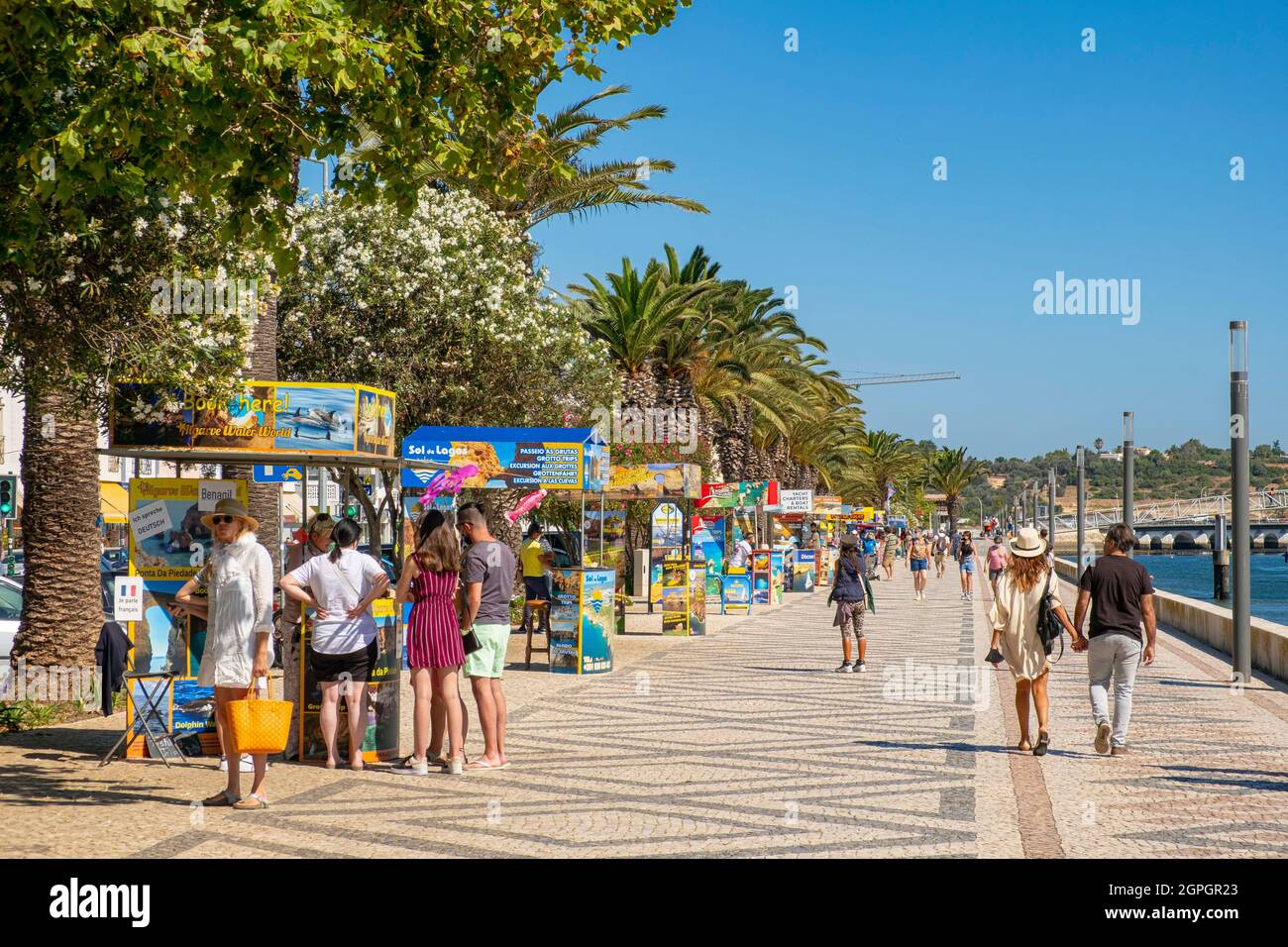 Portogallo, Algarve, Lagos, le banchine di fronte al Rio Arade Foto Stock