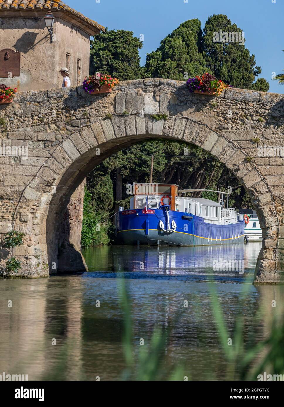 Francia, Aude, Ginestas, le Somail, il Canal du Midi, patrimonio mondiale dell'UNESCO Foto Stock