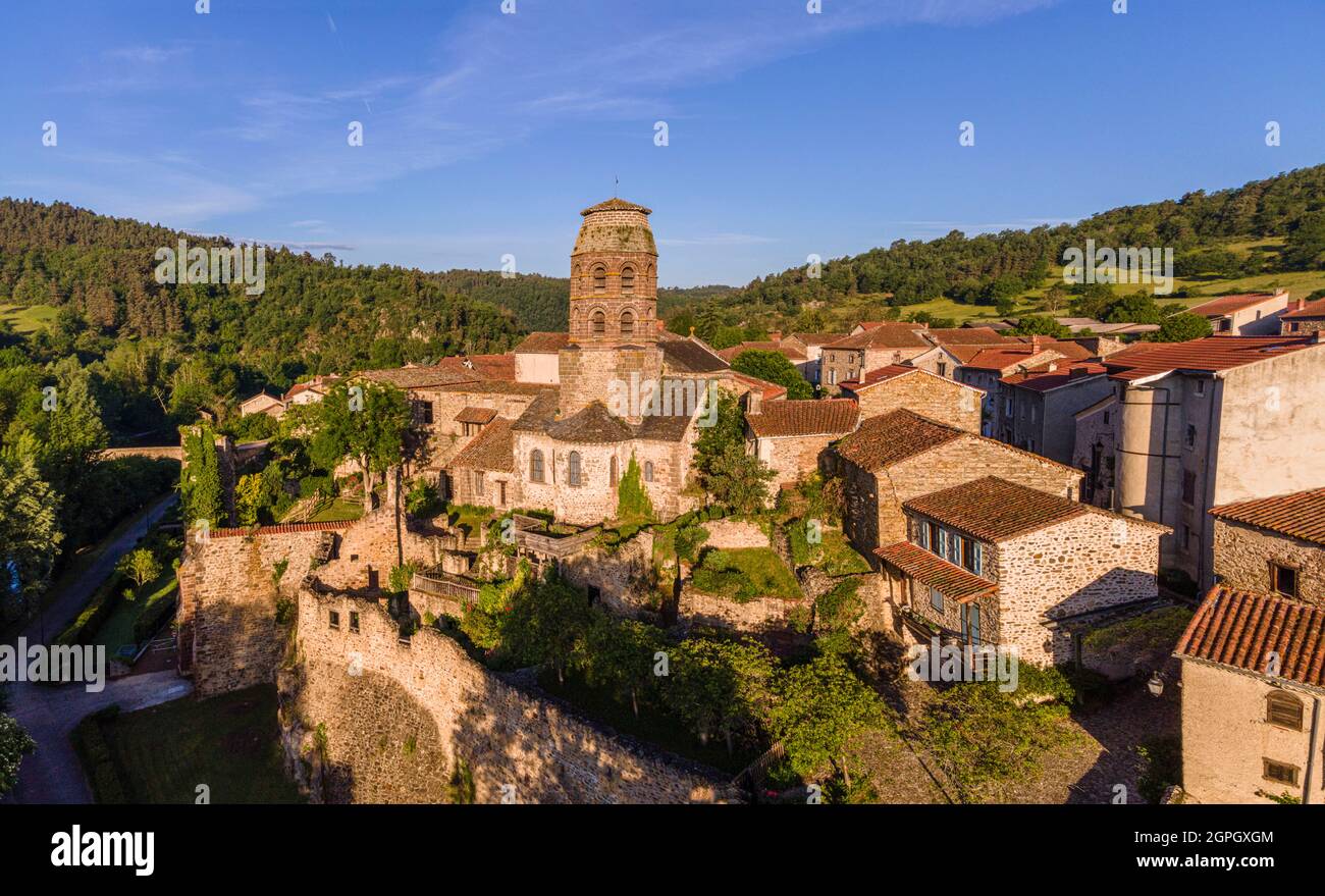 Abbazia Di Lavaudieu Immagini E Fotografie Stock Ad Alta Risoluzione abbazia-di-lavaudieu-immagini-e-fotografie-stock-ad-alta-risoluzione