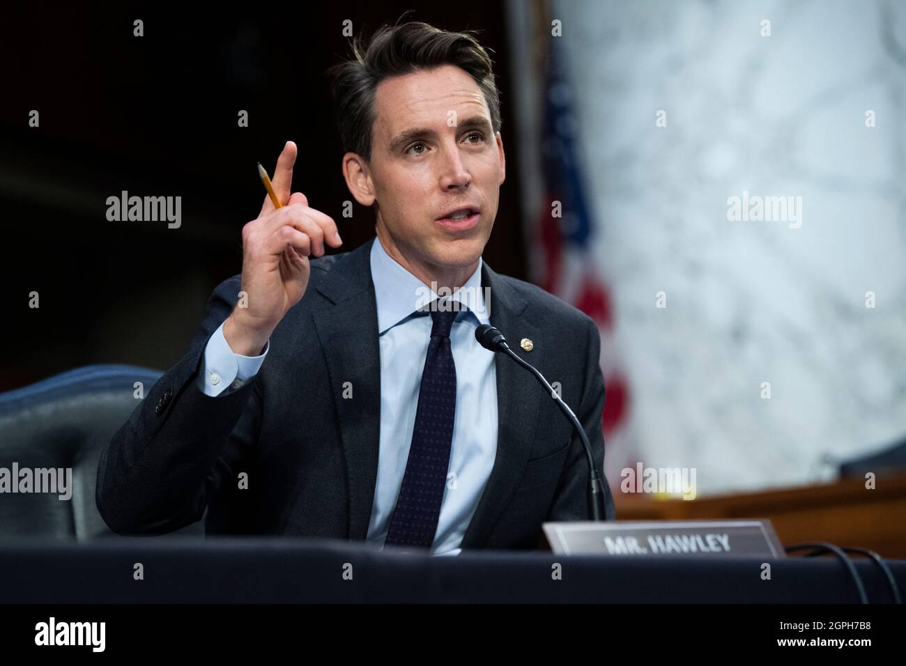 Washington, Stati Uniti. 29 settembre 2021. STATI UNITI - SETTEMBRE 29: Il Sen. Josh Hawley, R-Mo., parla durante l'audizione del Comitato giudiziario del Senato dal titolo "il divieto incostituzionale di aborto del Texas e il ruolo dello Shadow Docket", nell'edificio dell'Ufficio del Senato di Hart a Washington, DC, mercoledì 29 settembre 2021. (Foto di Tom Williams/Pool/Sipa USA) Credit: Sipa USA/Alamy Live News Foto Stock