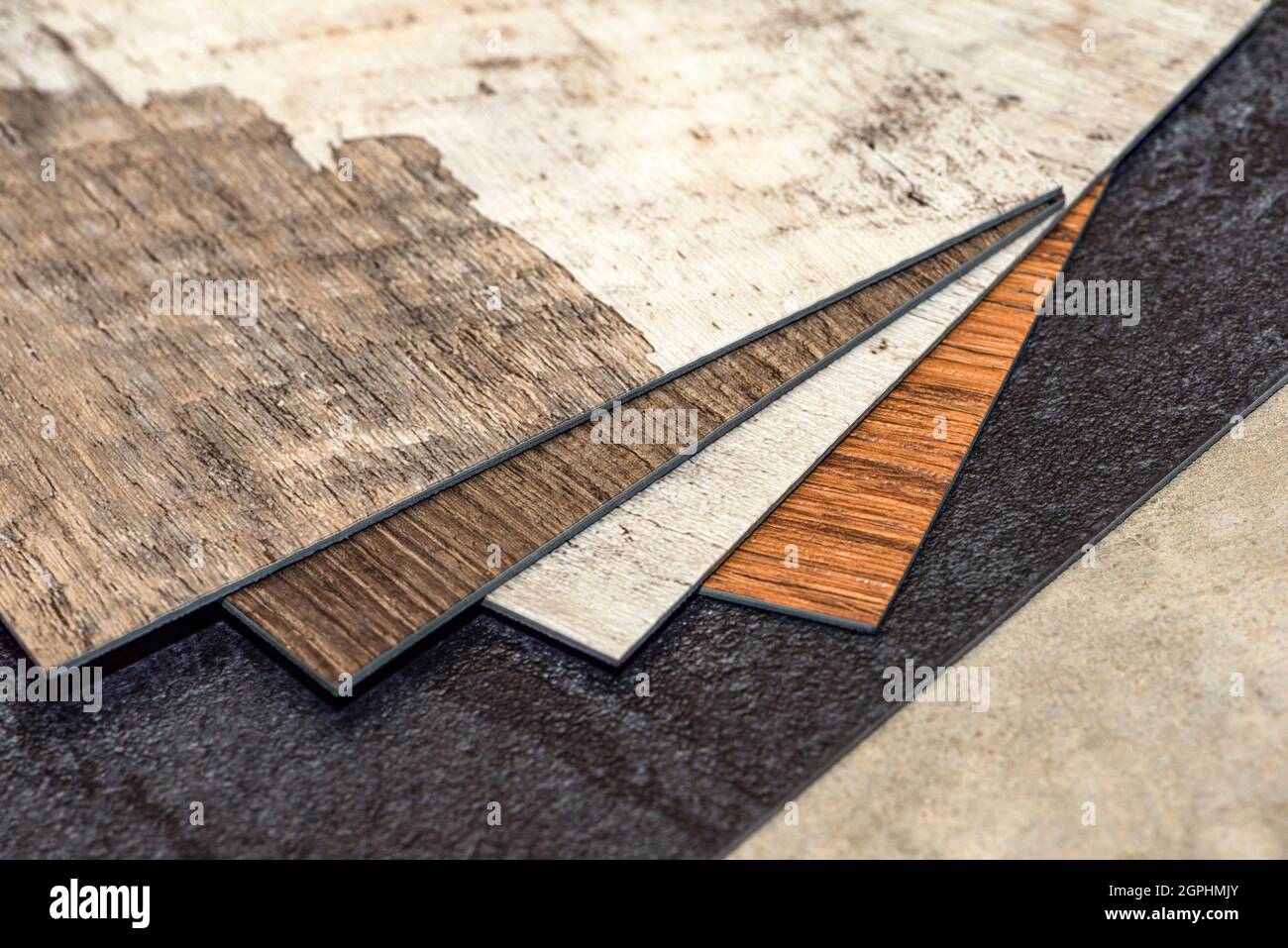 Pavimento in vinile PVC. Esempi di pavimenti in vinile. Collezione di piastrelle in vinile. Articoli per la casa fai da te Foto Stock