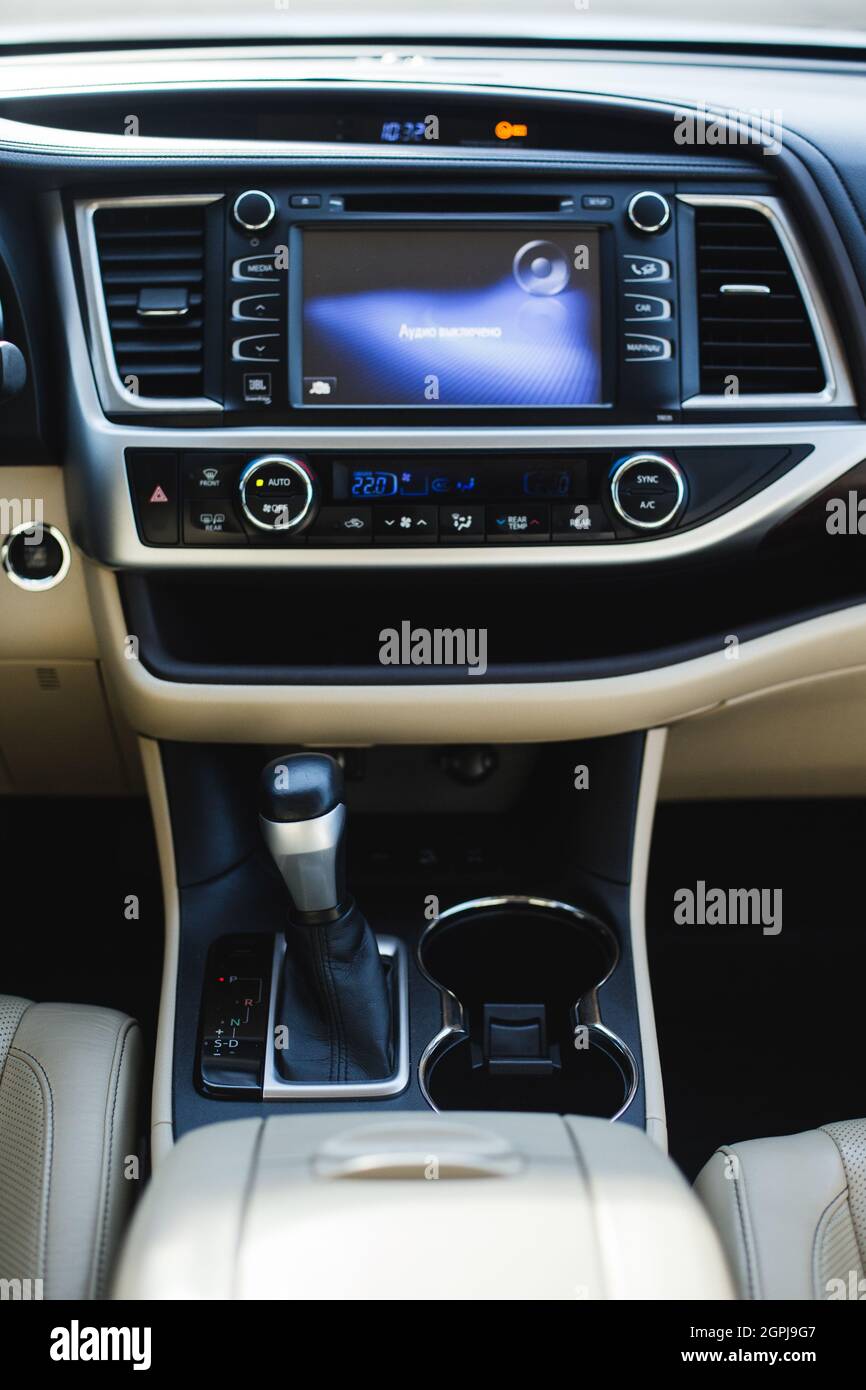 Posizione di parcheggio della leva di comando del cambio automatico Foto Stock