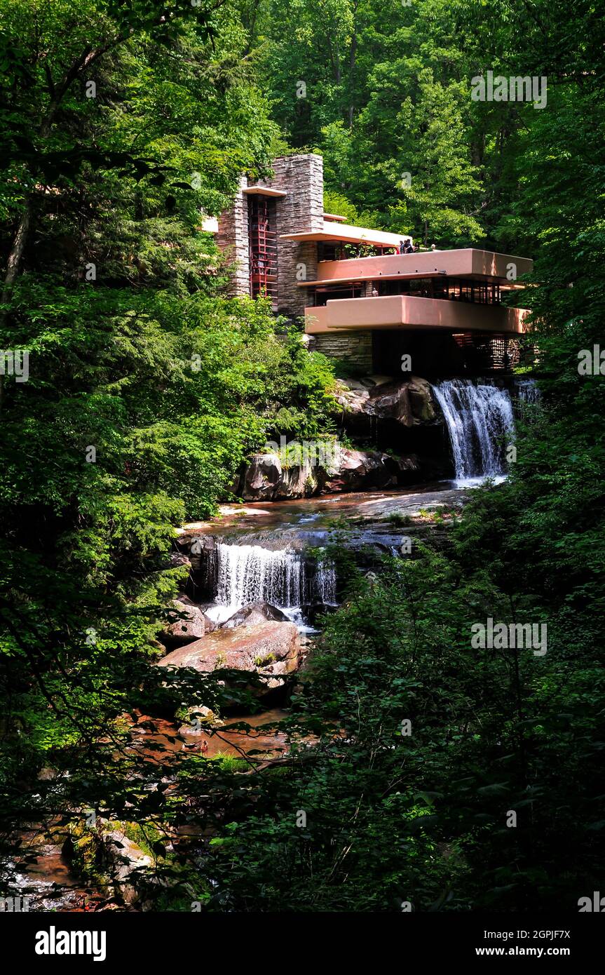 Fallingwater - il capolavoro del famoso architetto Frank Lloyd Wright, Pennsylvania, USA Foto Stock